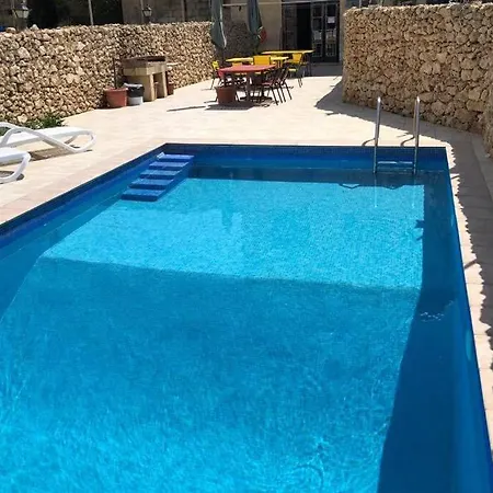 Ta' Lorenzo Farmhouse Hébergement de vacances *
